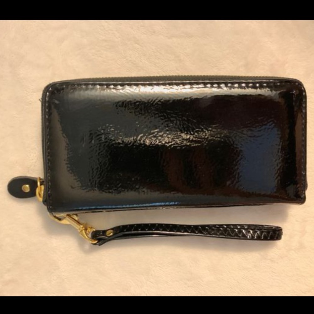 Black Shiny Wristlet Wallet